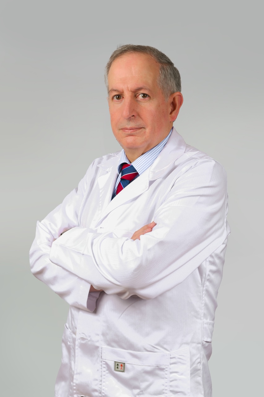 Dr. Andrés Ernesto Velásquez Gavilanes