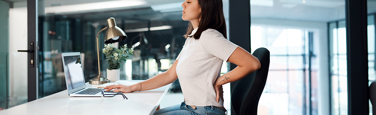 Más allá de las pantallas: guía para cuidar tu columna y evitar la "epidemia" de malas posturas