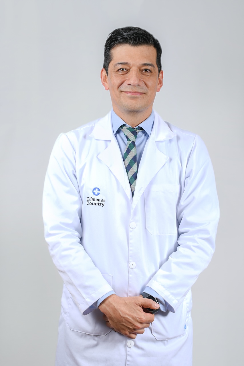 Imagen destacada especialista Dr. Henry Everardo Rodríguez Hernández